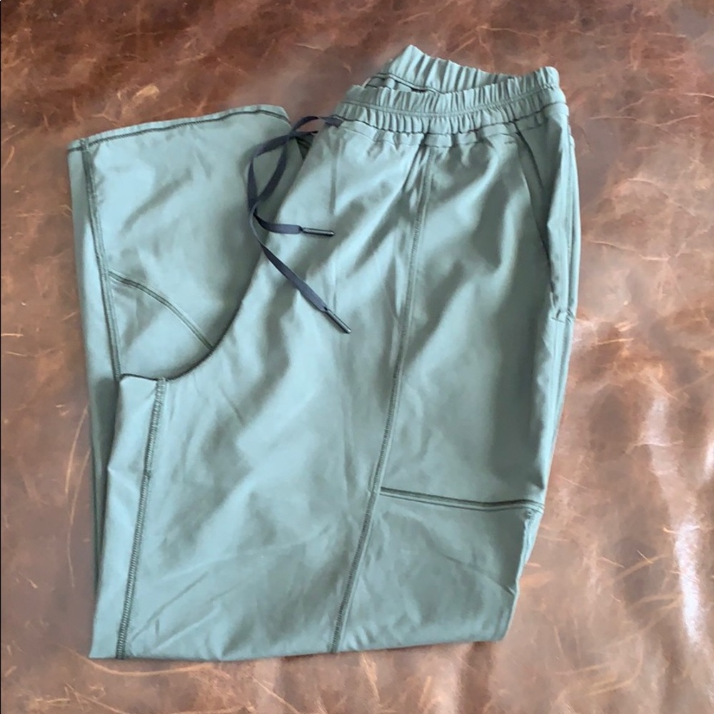 Lululemon-Final Play Crop